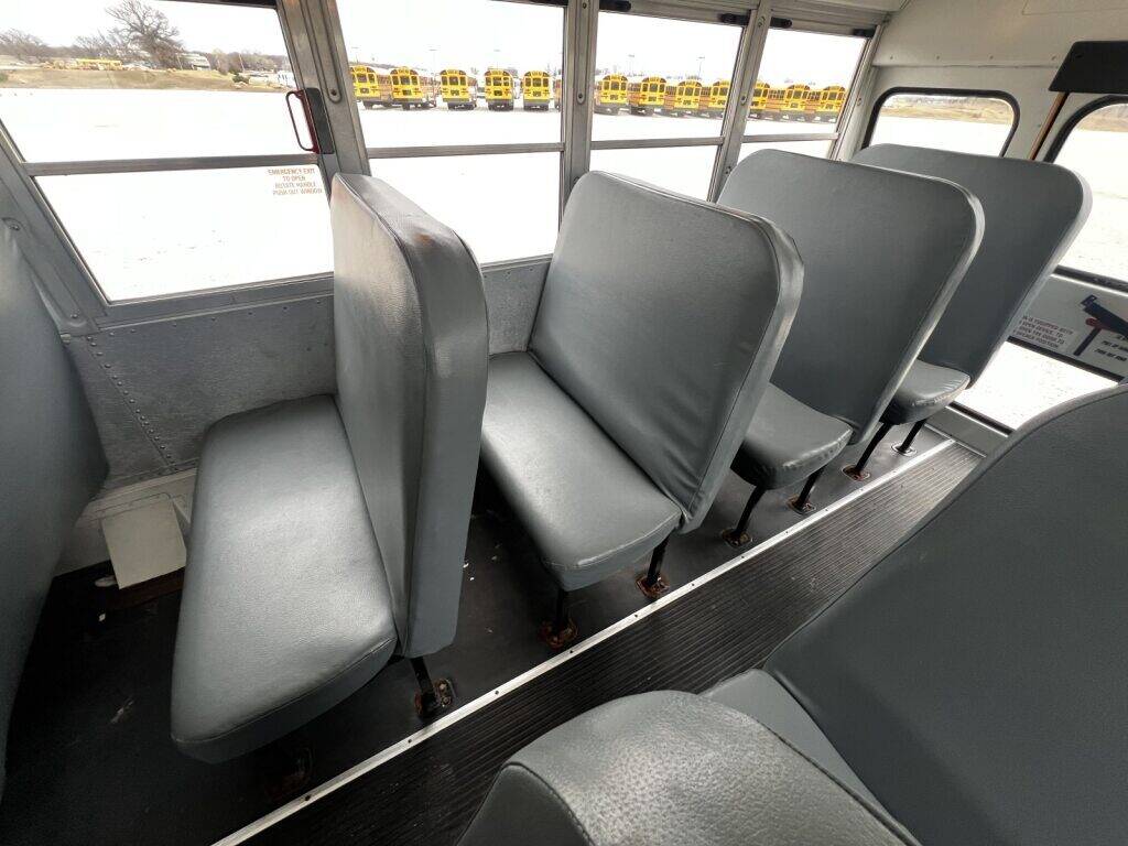 ccbf4fd6 9107 421c b5c0 62d29d1cdfe5 mini bus