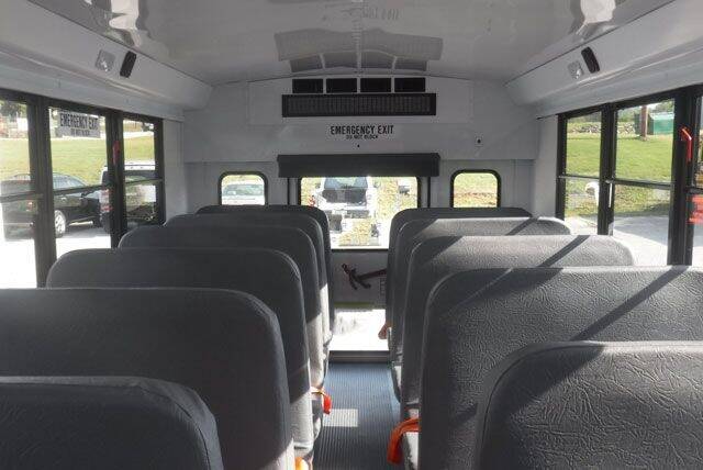 CHEVY COLLINS 2023 P003745 1690214682718 mini bus