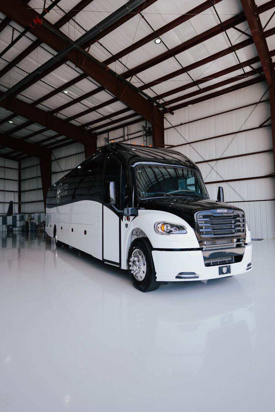 P1000830 School bus rental