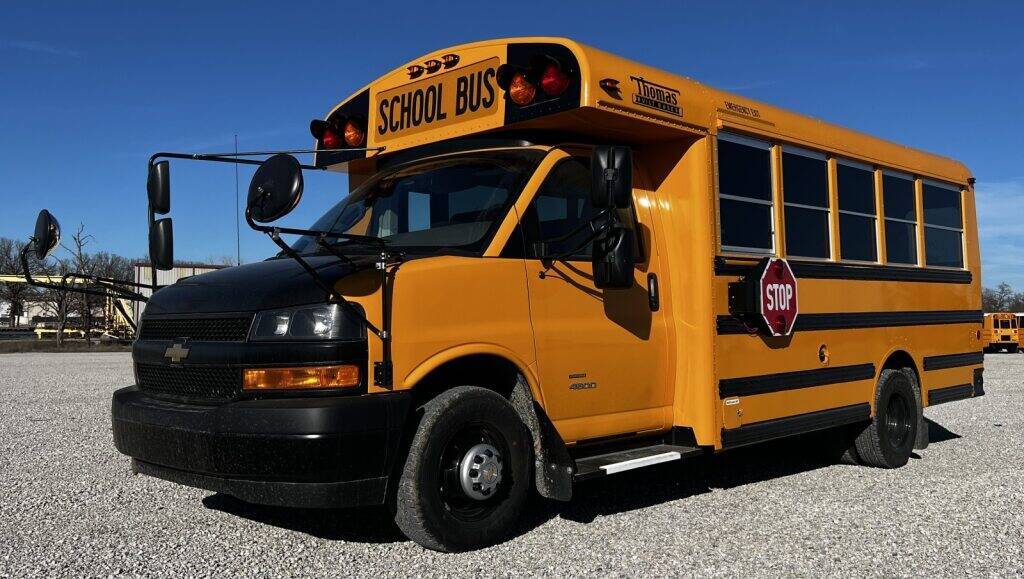 5408dc93 12f6 4777 ac5f f6026de23ada mini bus