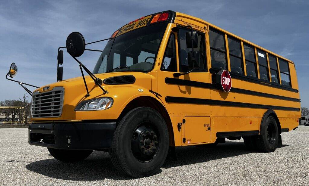 333d233e b56a 4589 8dd7 6a804af5529c bus rentals